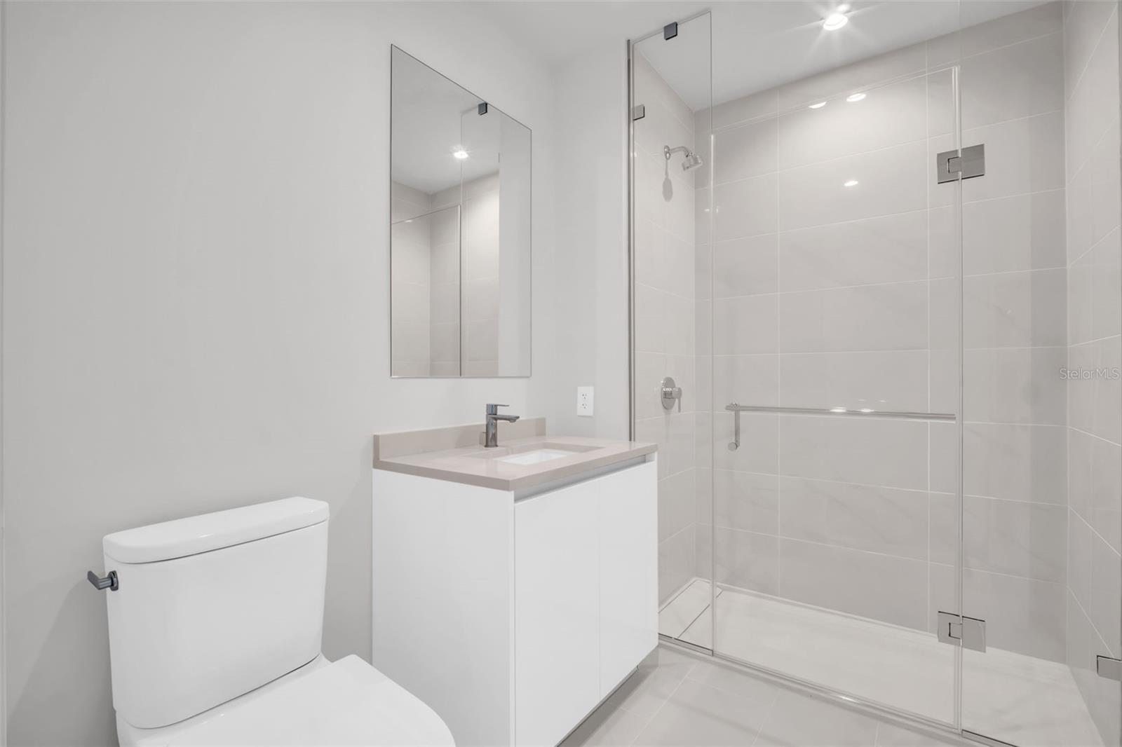 400 CENTRAL AVE #2605