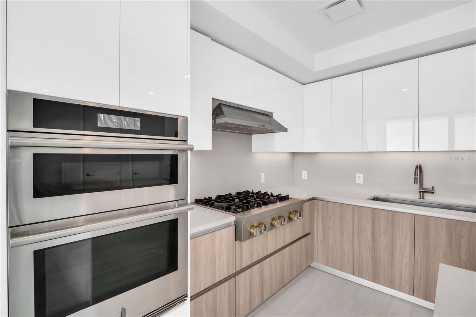 400 CENTRAL AVE #3606