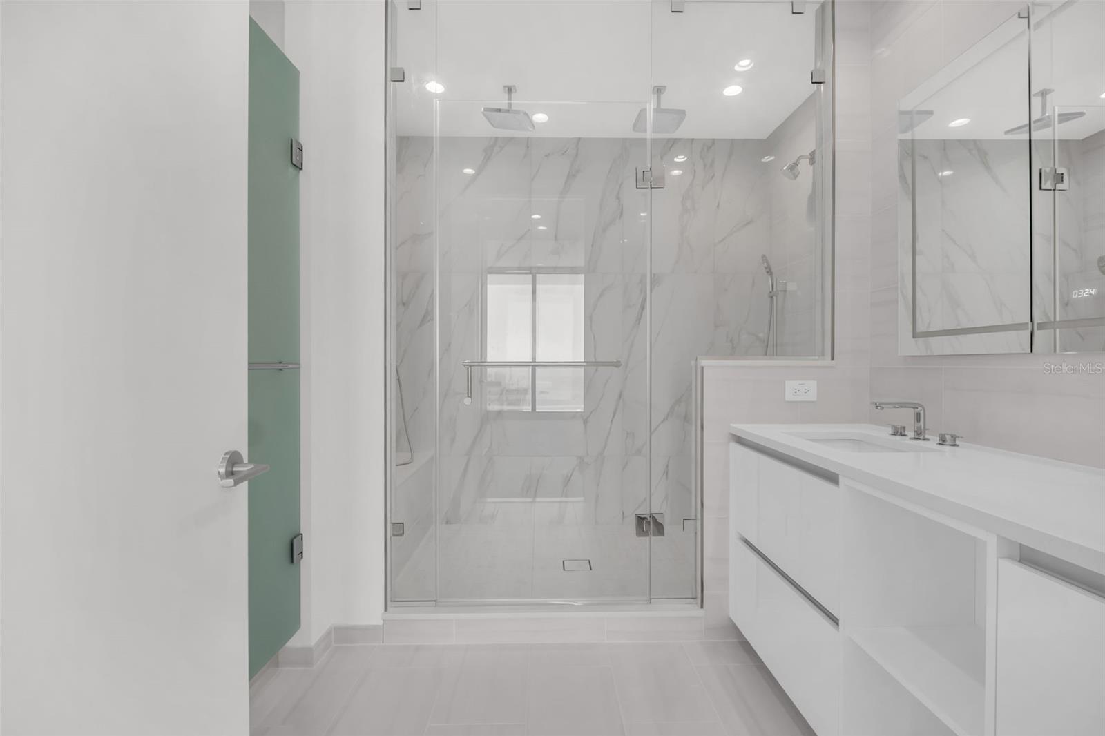 400 CENTRAL AVE #3606