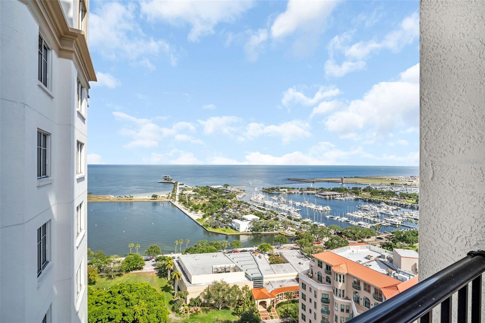 300 BEACH DR NE #2604