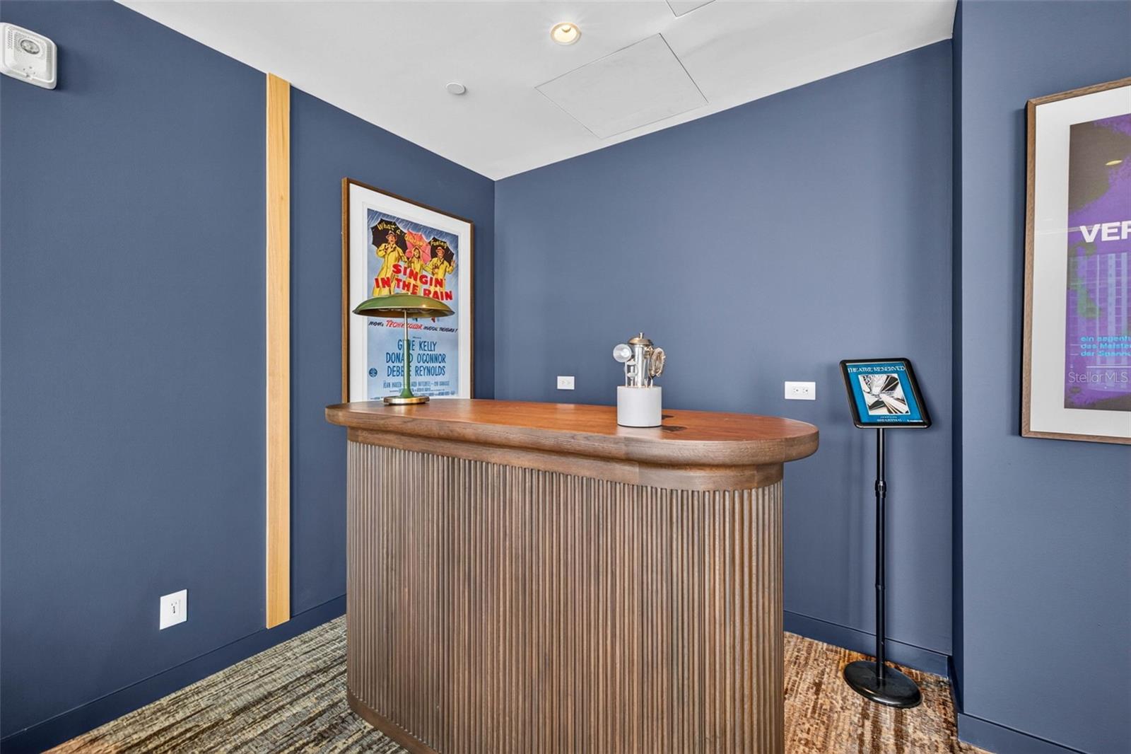 400 CENTRAL AVE #3401