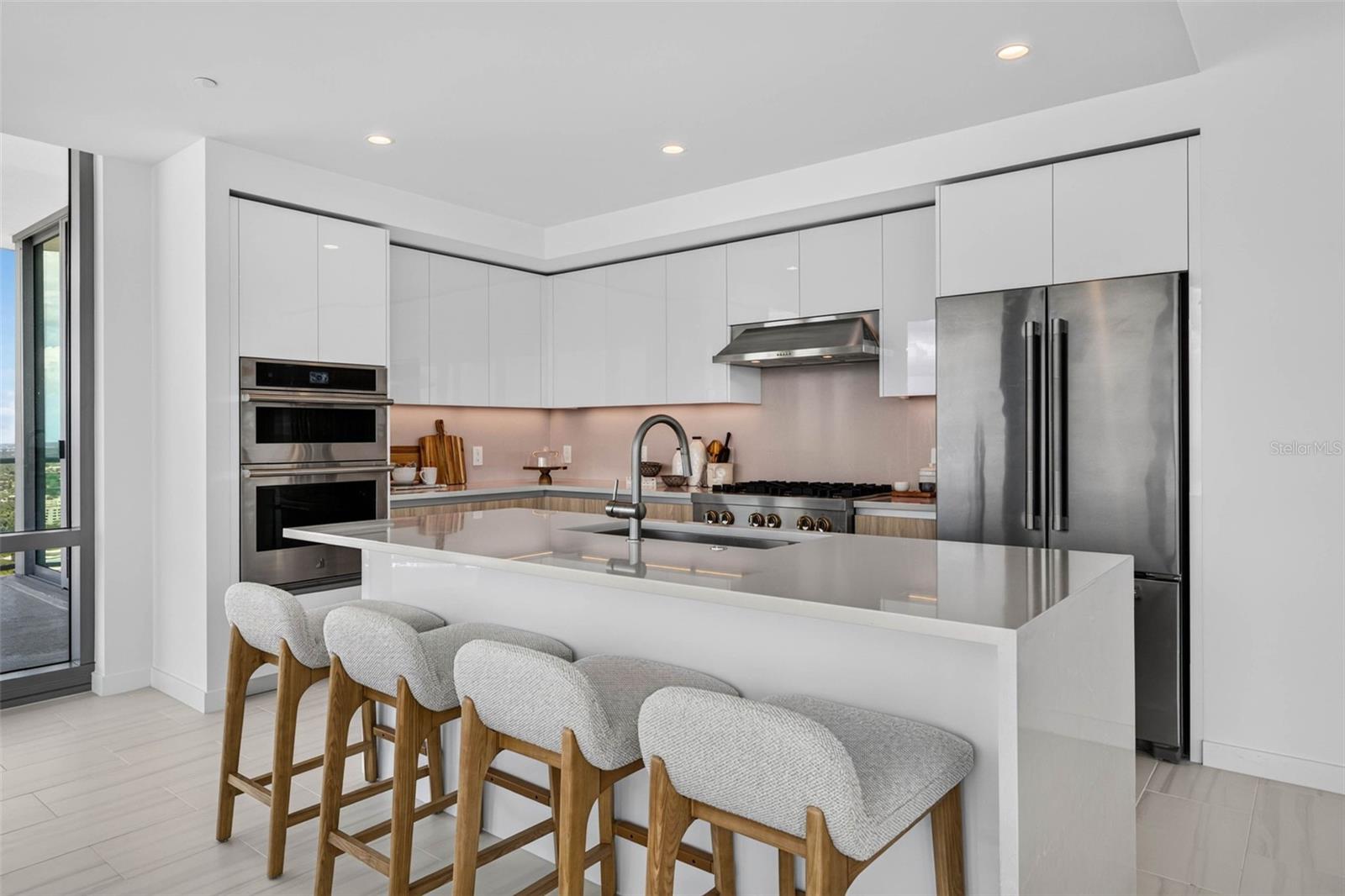 400 CENTRAL AVE #3401