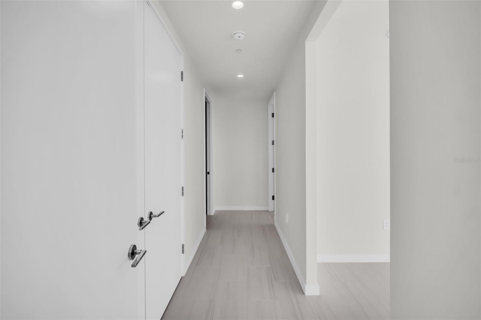 400 CENTRAL AVE #3401