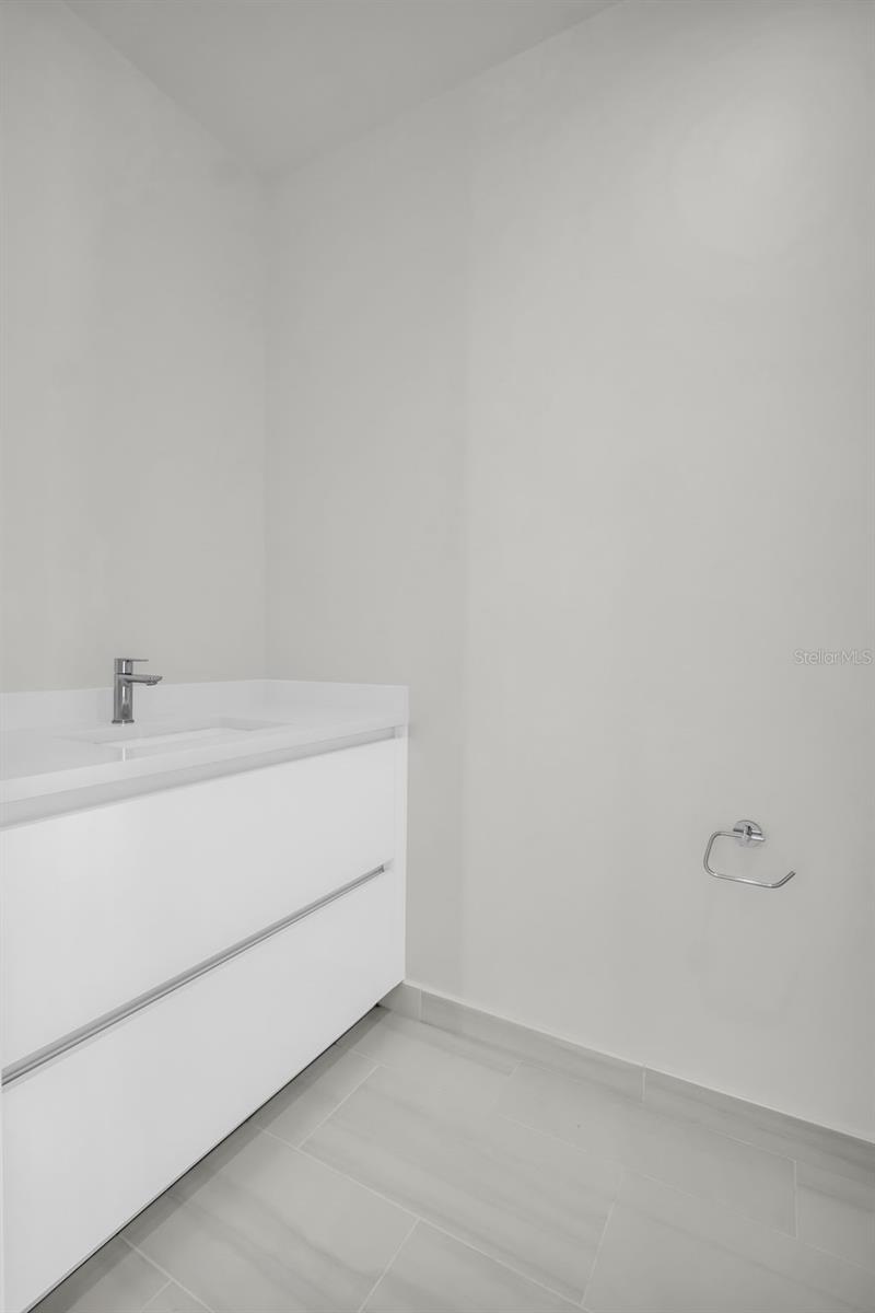400 CENTRAL AVE #3401