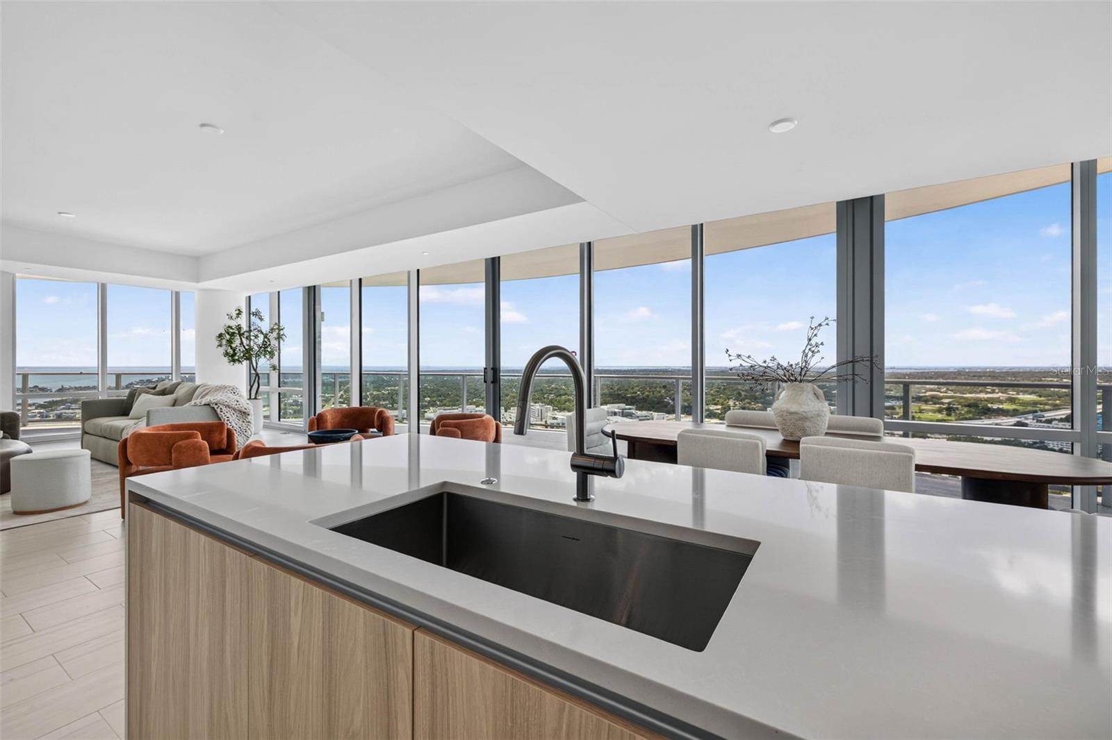 400 CENTRAL AVE #3401
