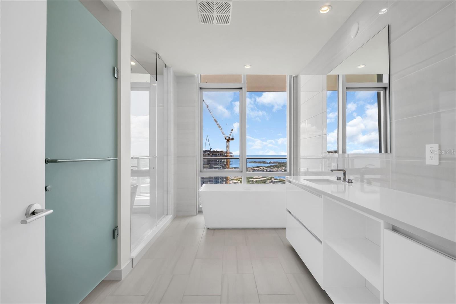 400 CENTRAL AVE #3401