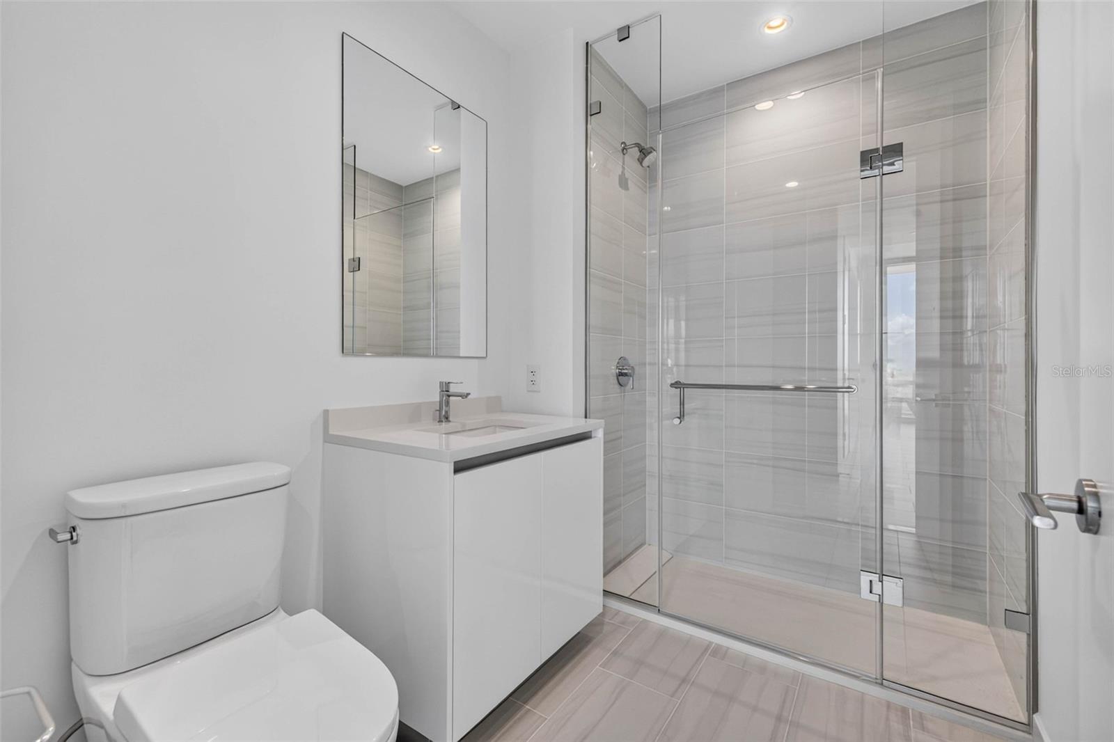 400 CENTRAL AVE #3401