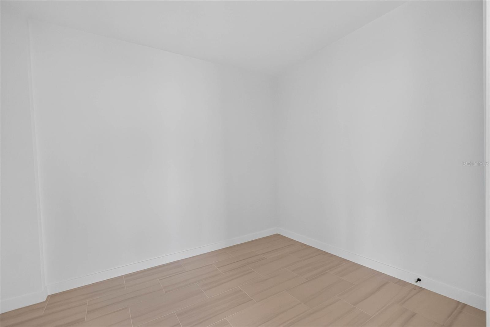 400 CENTRAL AVE #3401