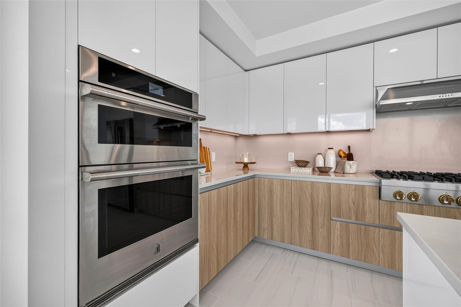 400 CENTRAL AVE #3401