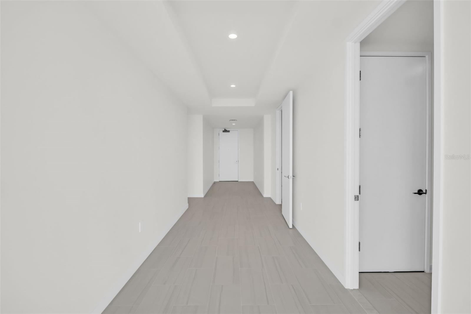 400 CENTRAL AVE #3401