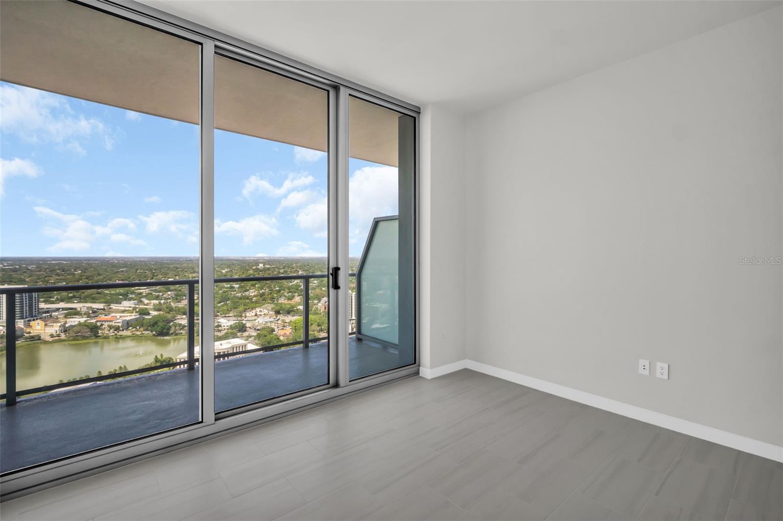 400 CENTRAL AVE #3401