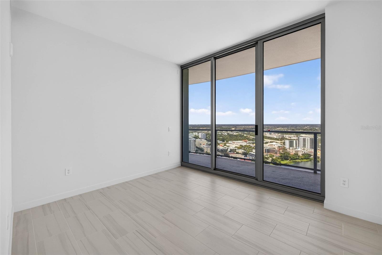 400 CENTRAL AVE #3401