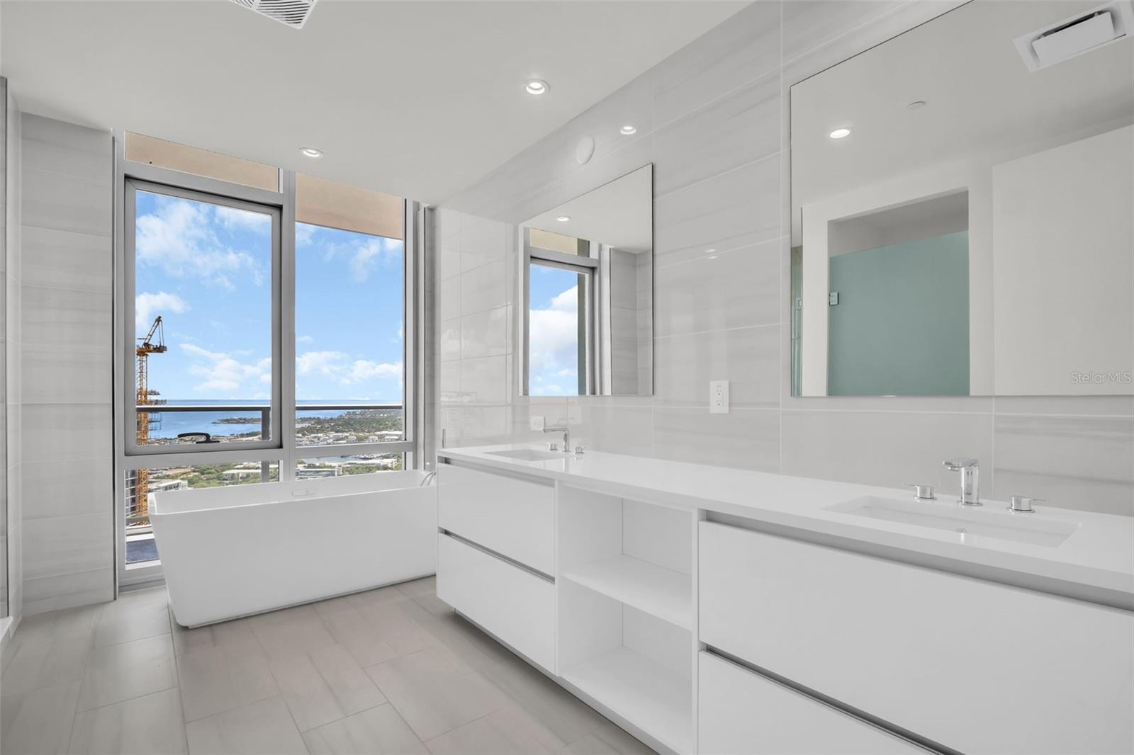 400 CENTRAL AVE #3401