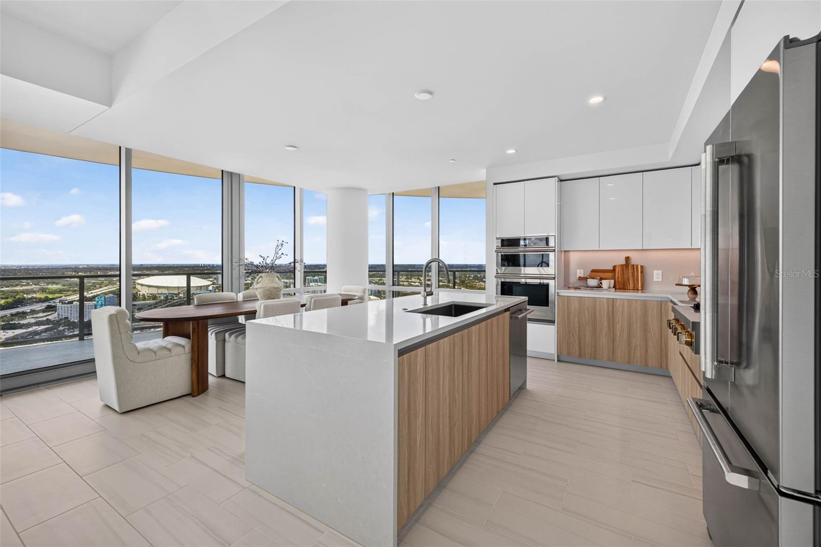 400 CENTRAL AVE #3401