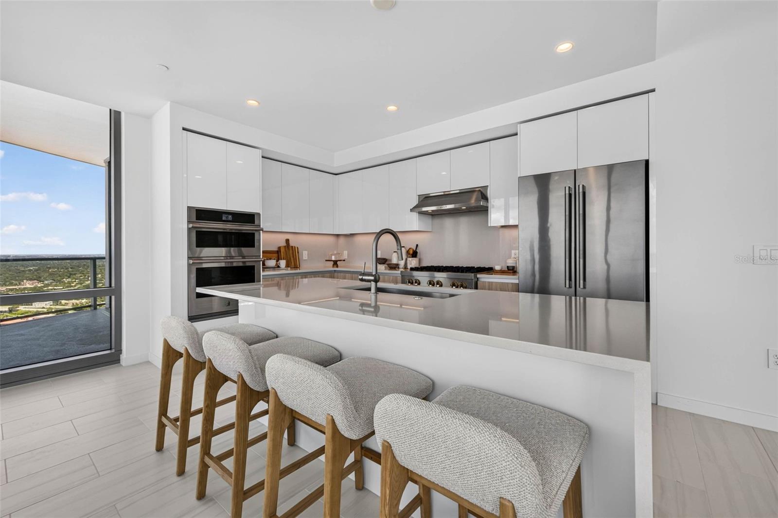 400 CENTRAL AVE #3401