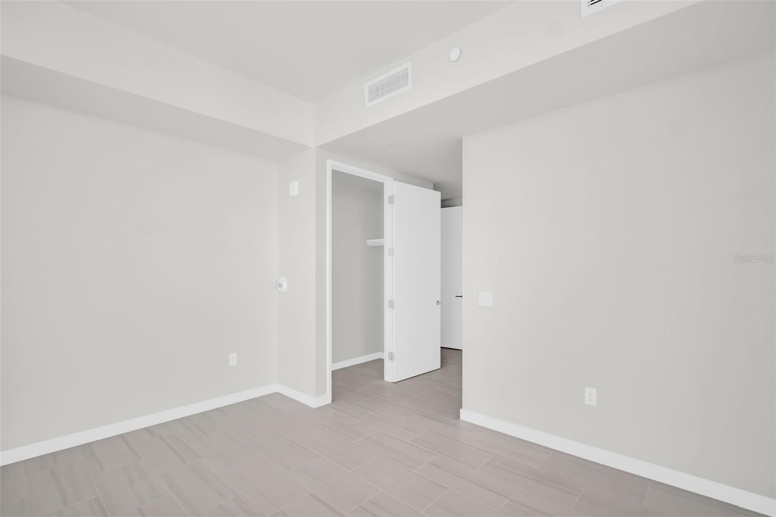 400 CENTRAL AVE #3401
