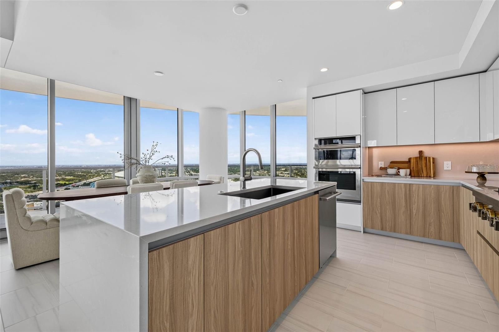 400 CENTRAL AVE #3401