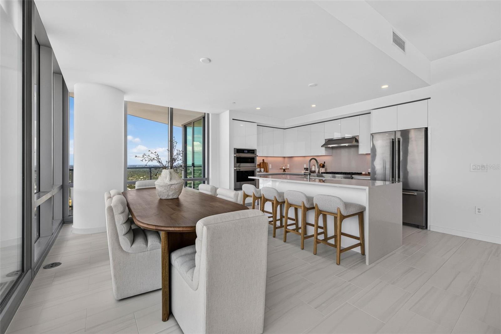 400 CENTRAL AVE #3401