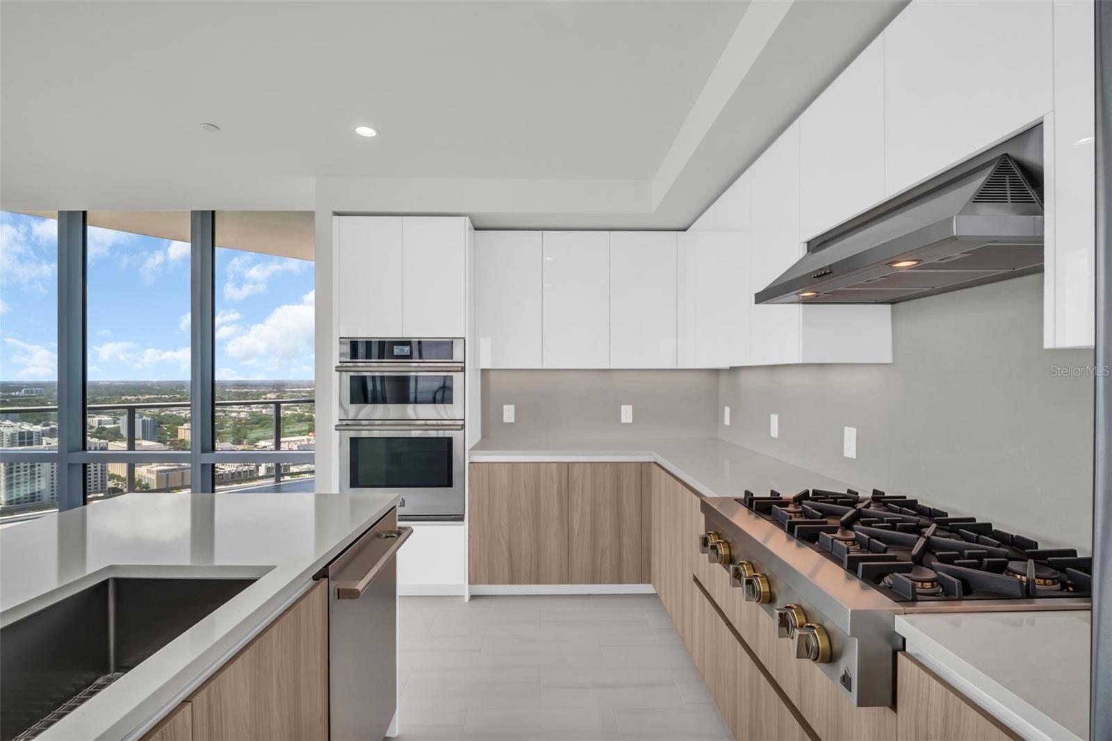 400 CENTRAL AVE #3401