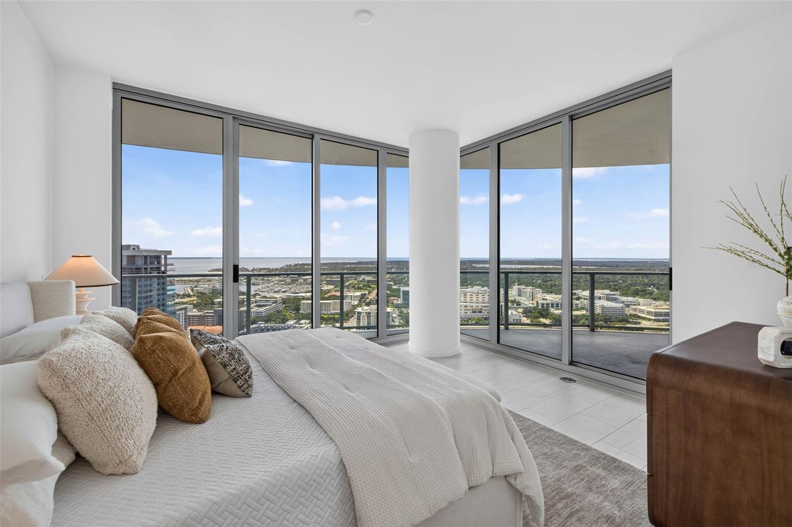 400 CENTRAL AVE #3401
