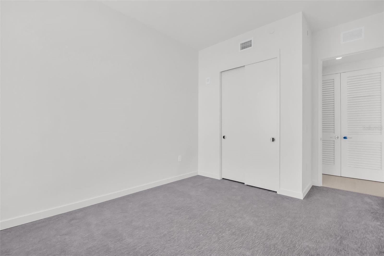 400 CENTRAL AVE #3606