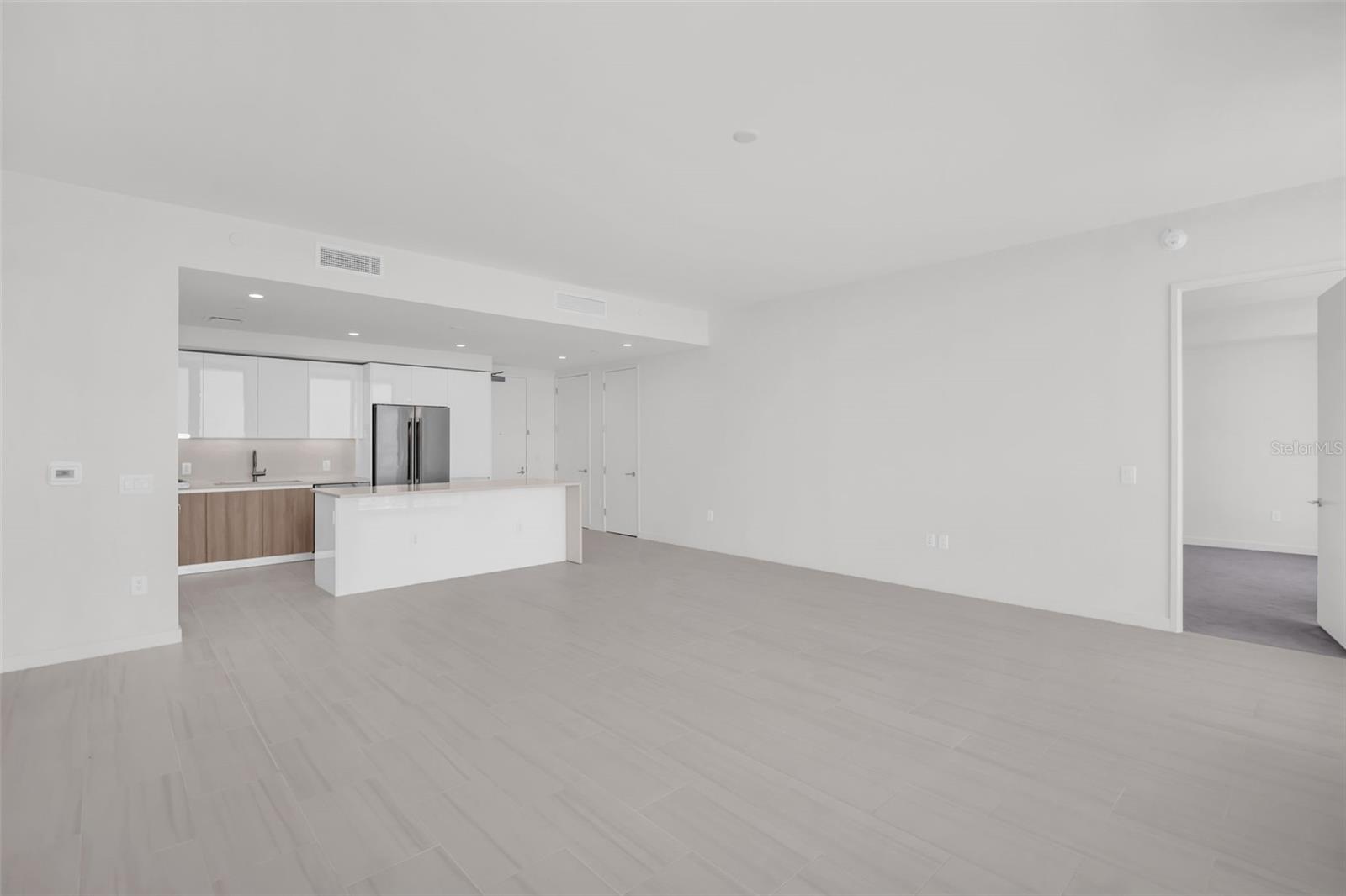 400 CENTRAL AVE #3606