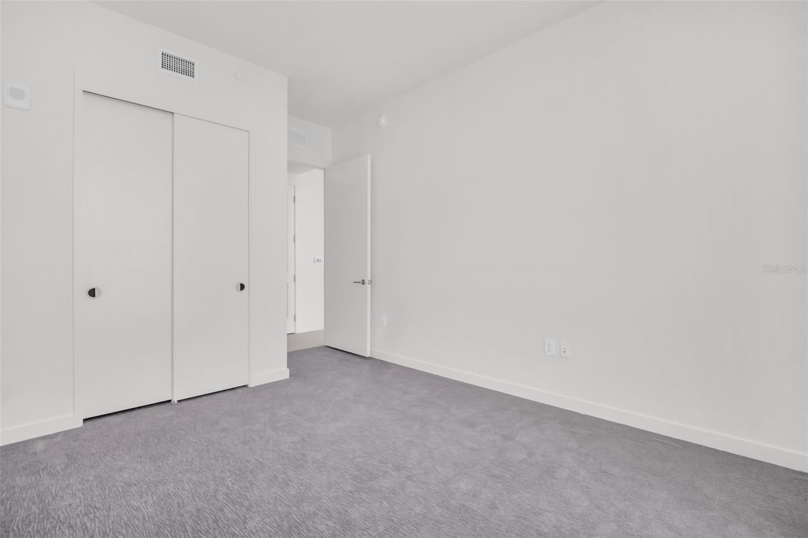 400 CENTRAL AVE #3606