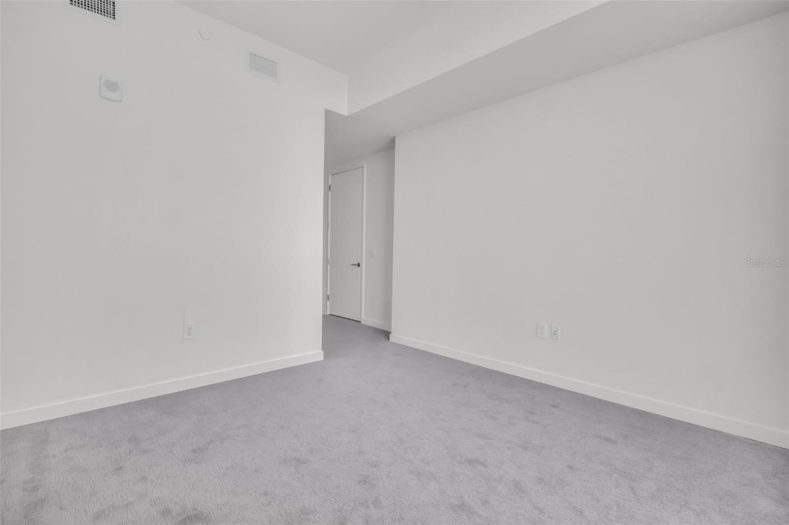 400 CENTRAL AVE #3606
