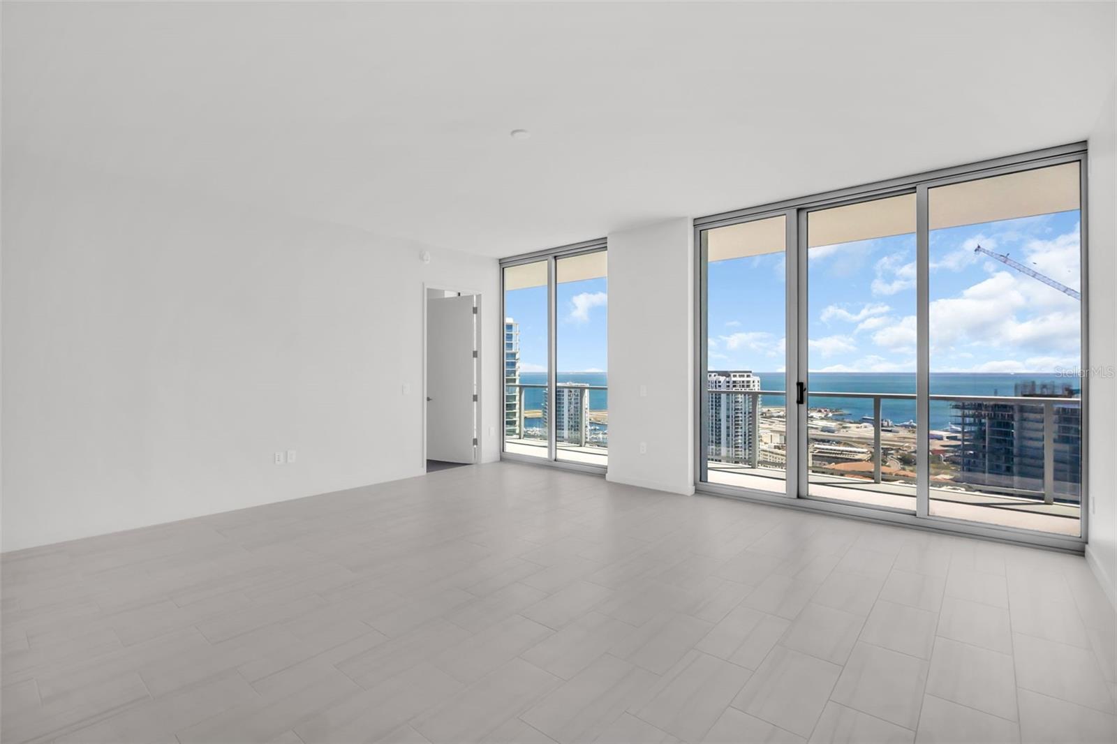 400 CENTRAL AVE #3606