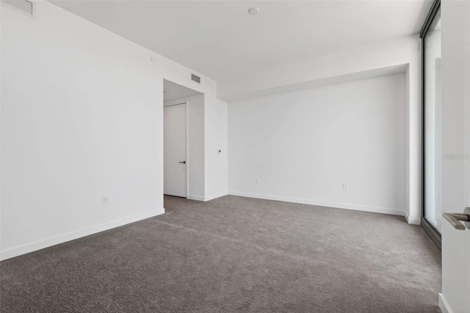 400 CENTRAL AVE #3706