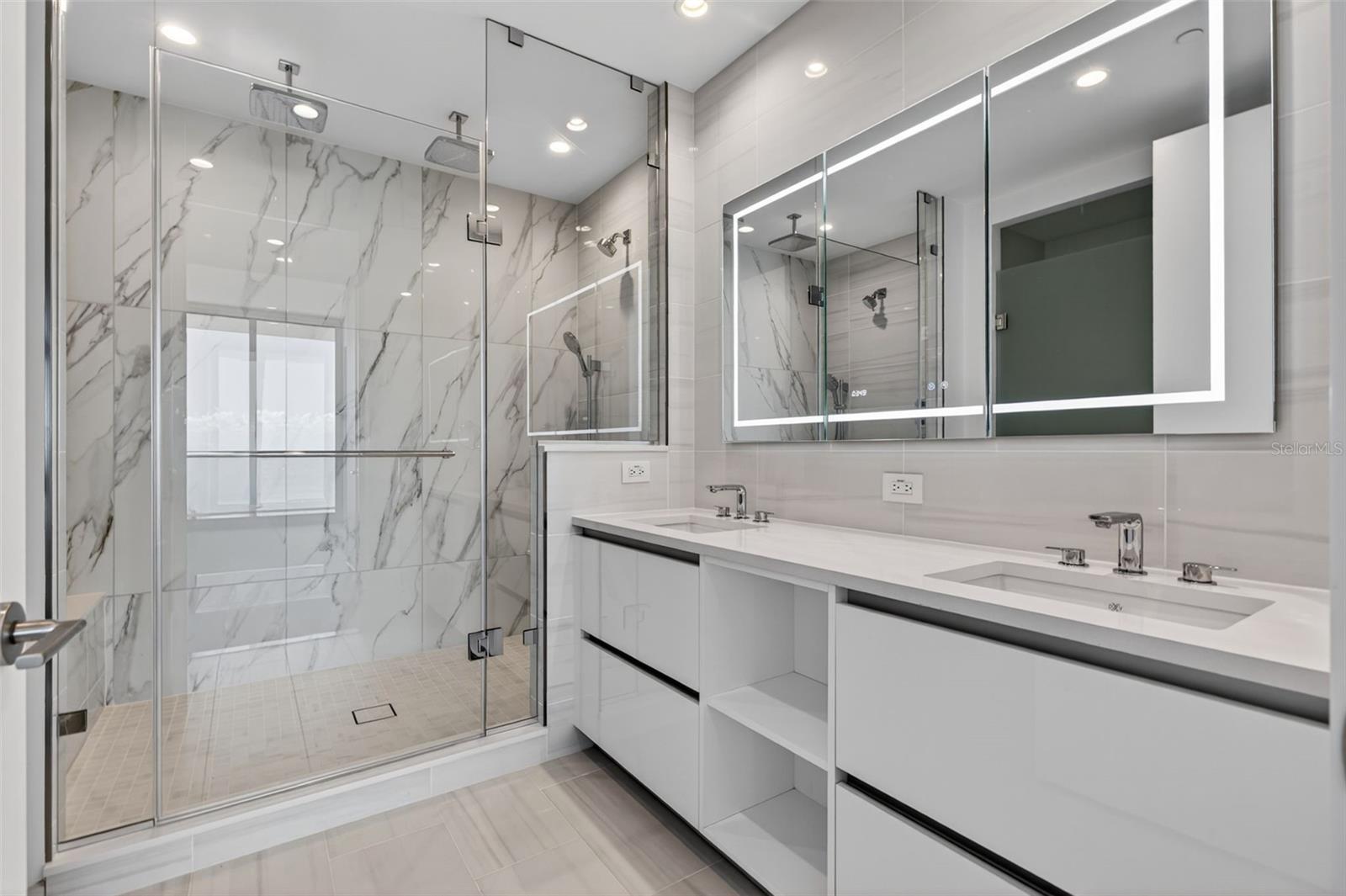 400 CENTRAL AVE #3706