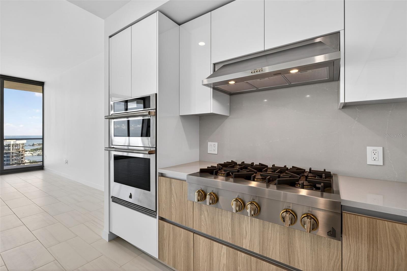 400 CENTRAL AVE #3706