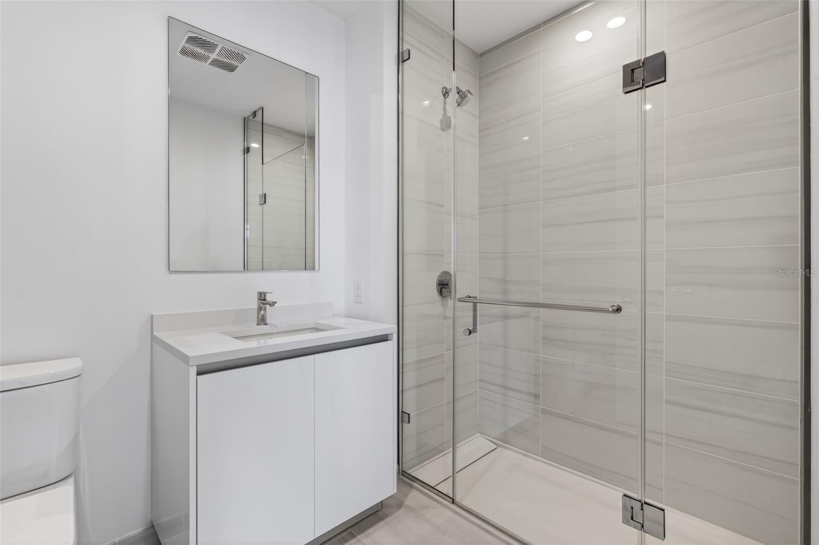 400 CENTRAL AVE #3706