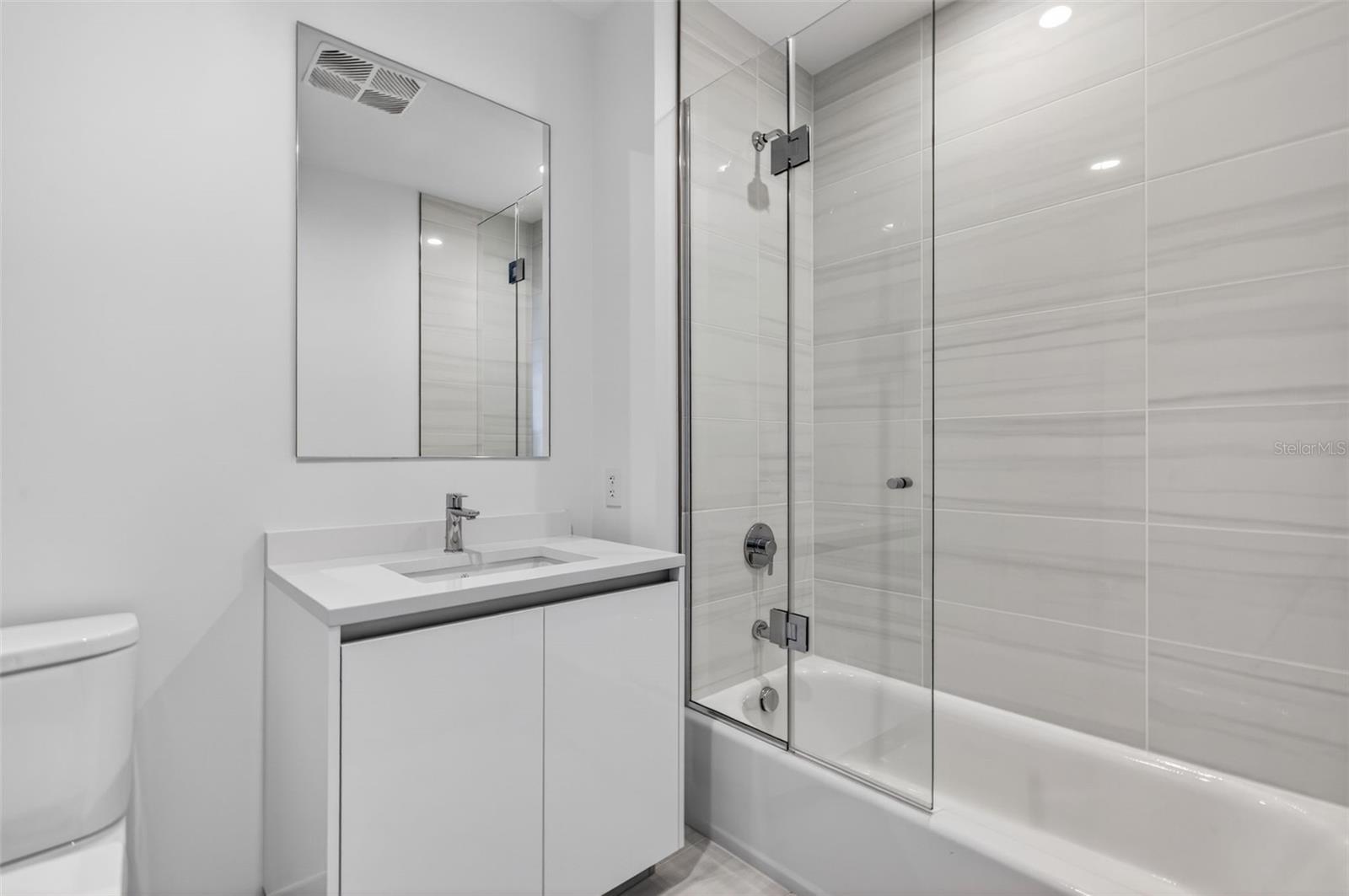 400 CENTRAL AVE #3706