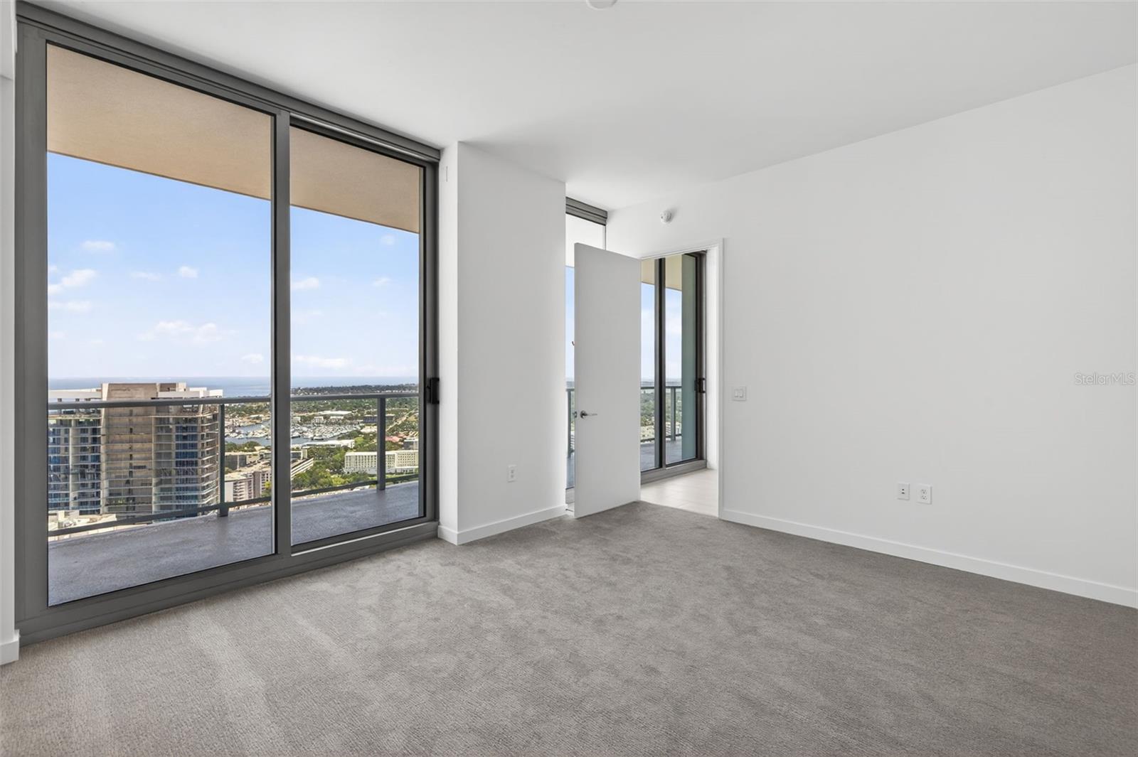 400 CENTRAL AVE #3706