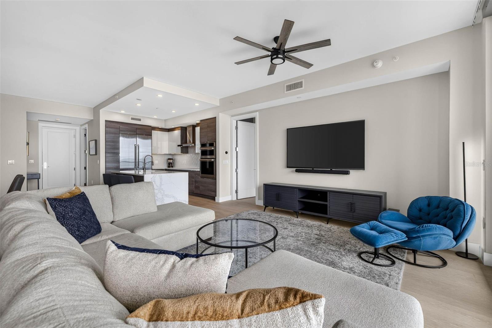 100 1ST AVE N #1603