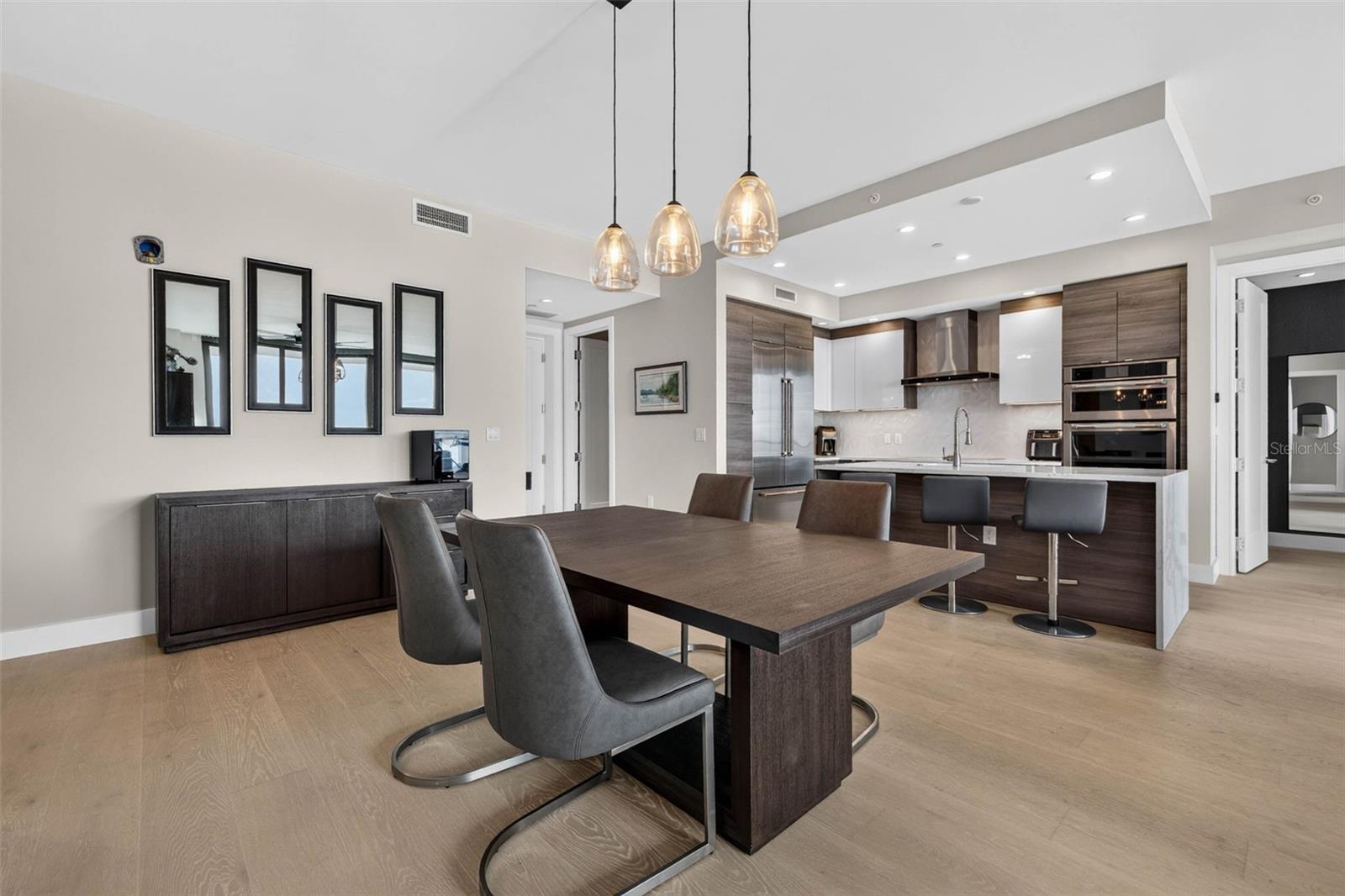 100 1ST AVE N #1603