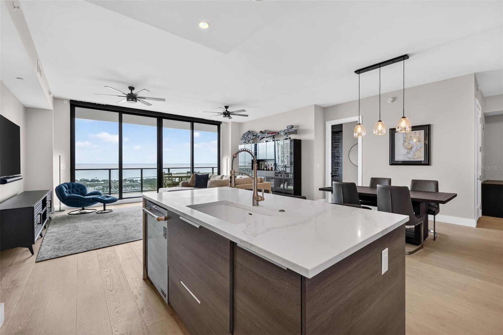 100 1ST AVE N #1603