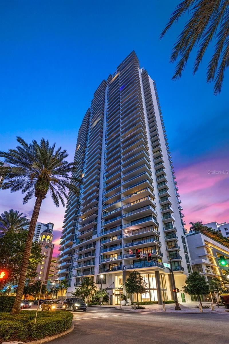 100 1ST AVE N #1603