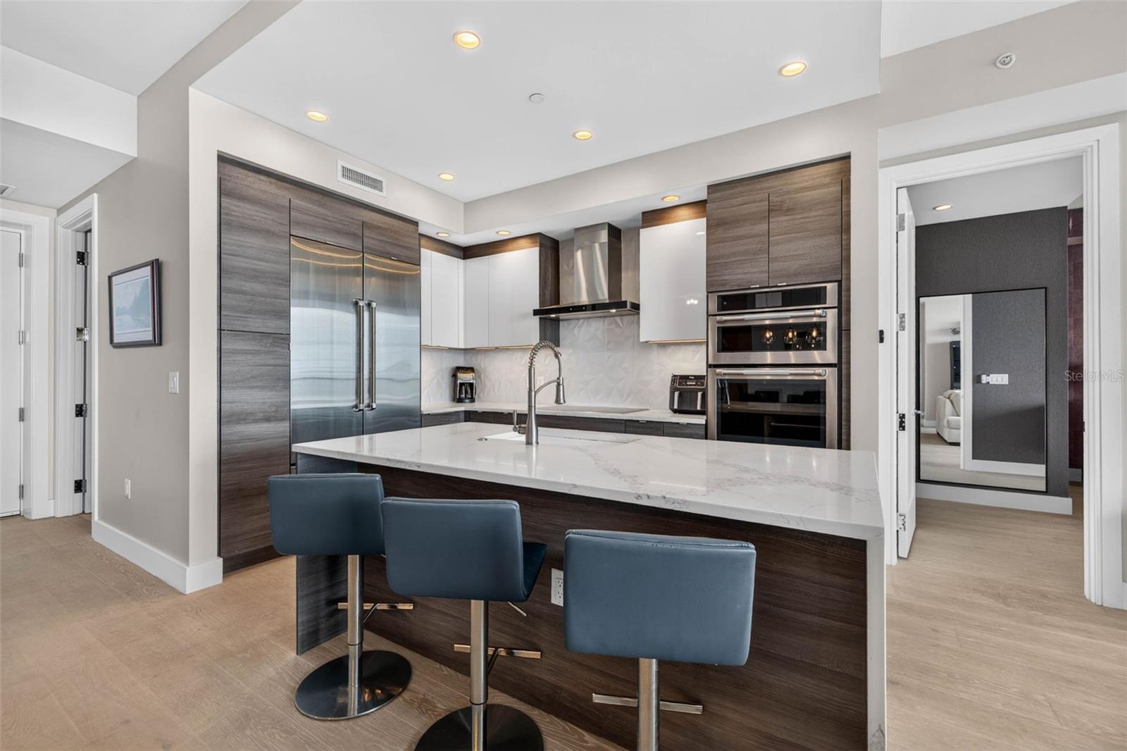 100 1ST AVE N #1603