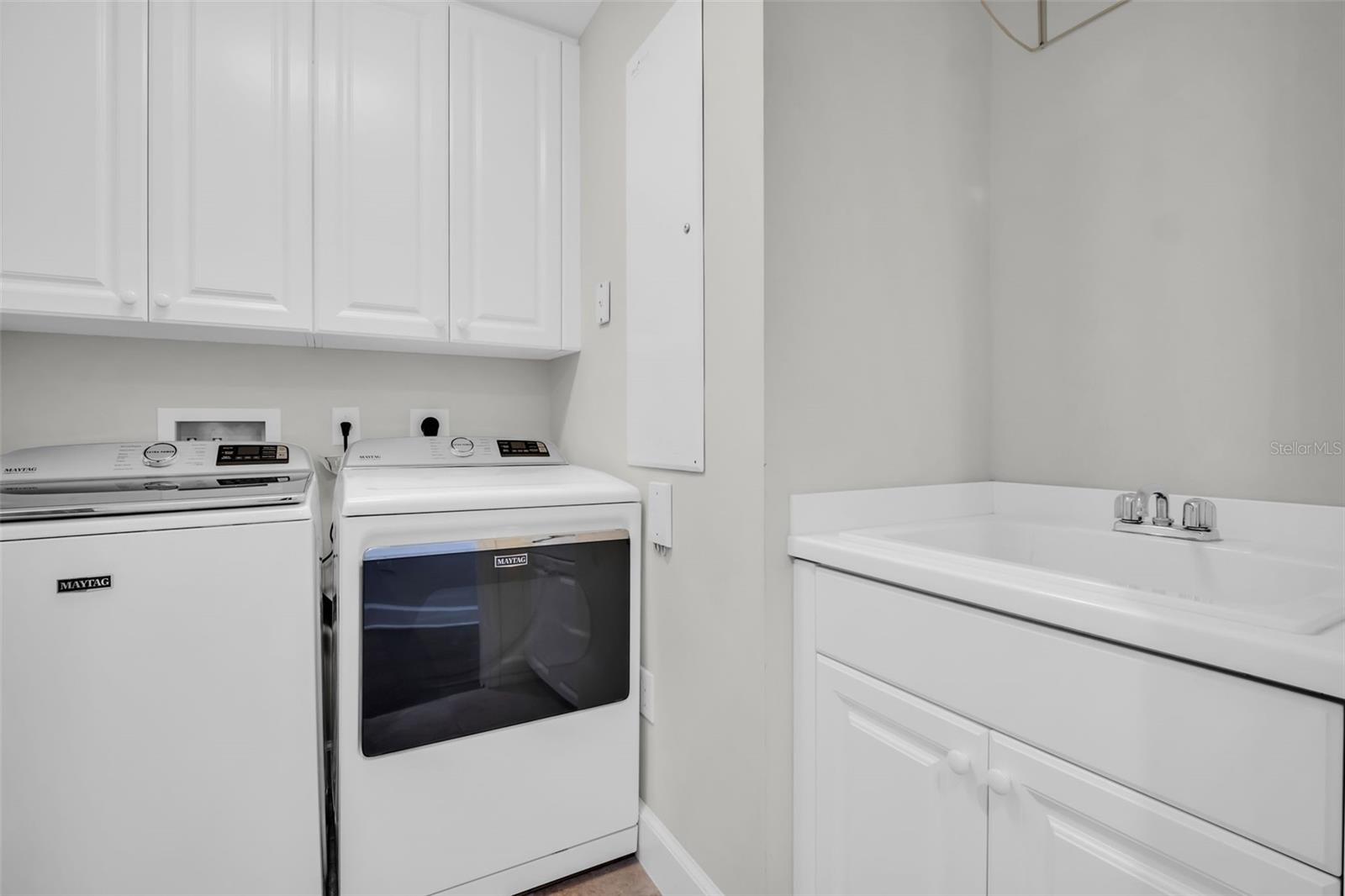 300 BEACH DR NE #2604