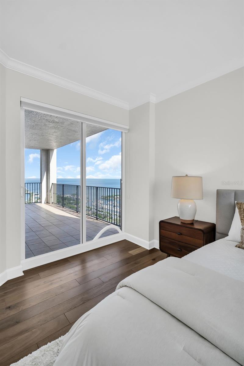 300 BEACH DR NE #2604