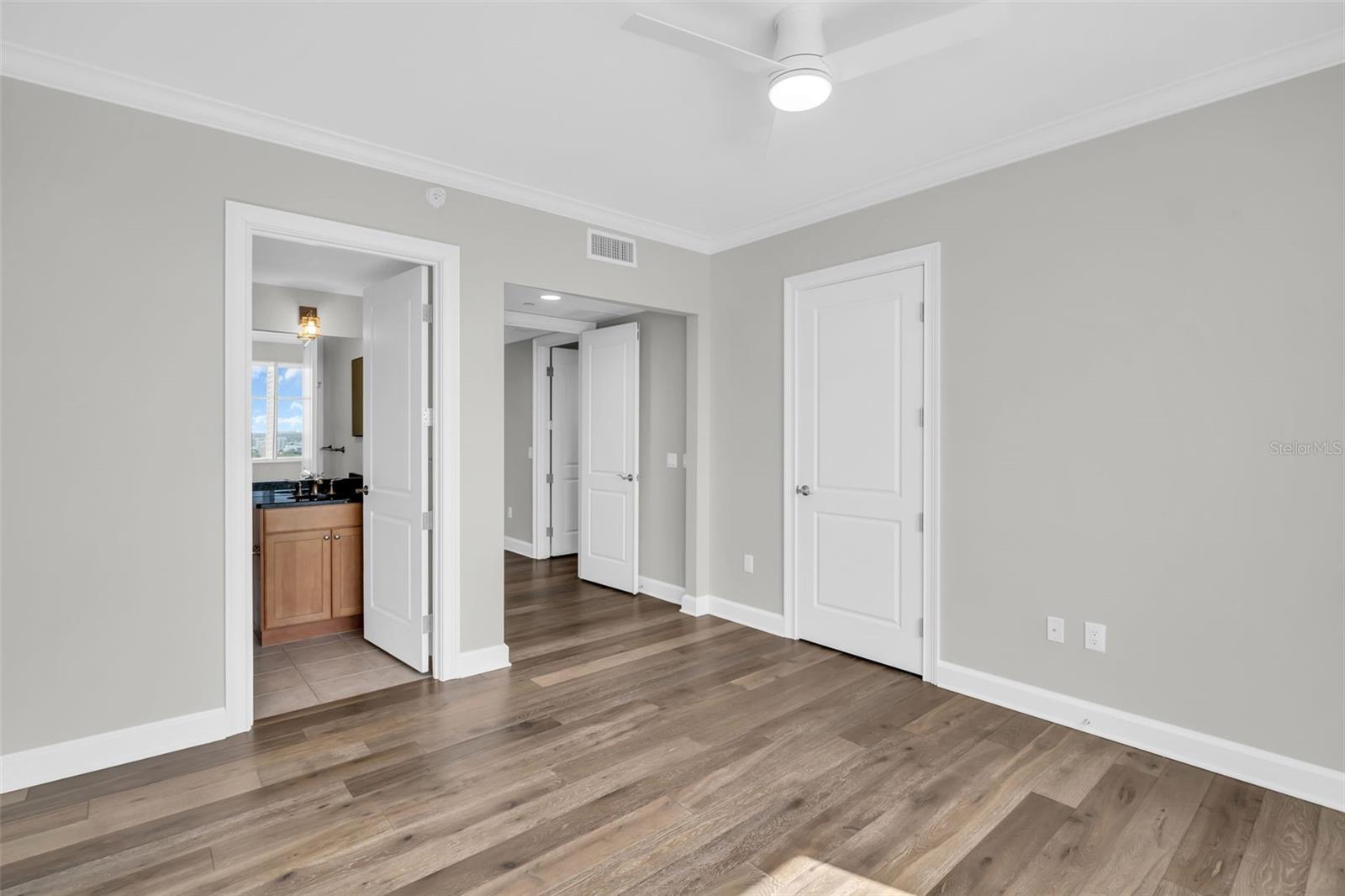 300 BEACH DR NE #2604