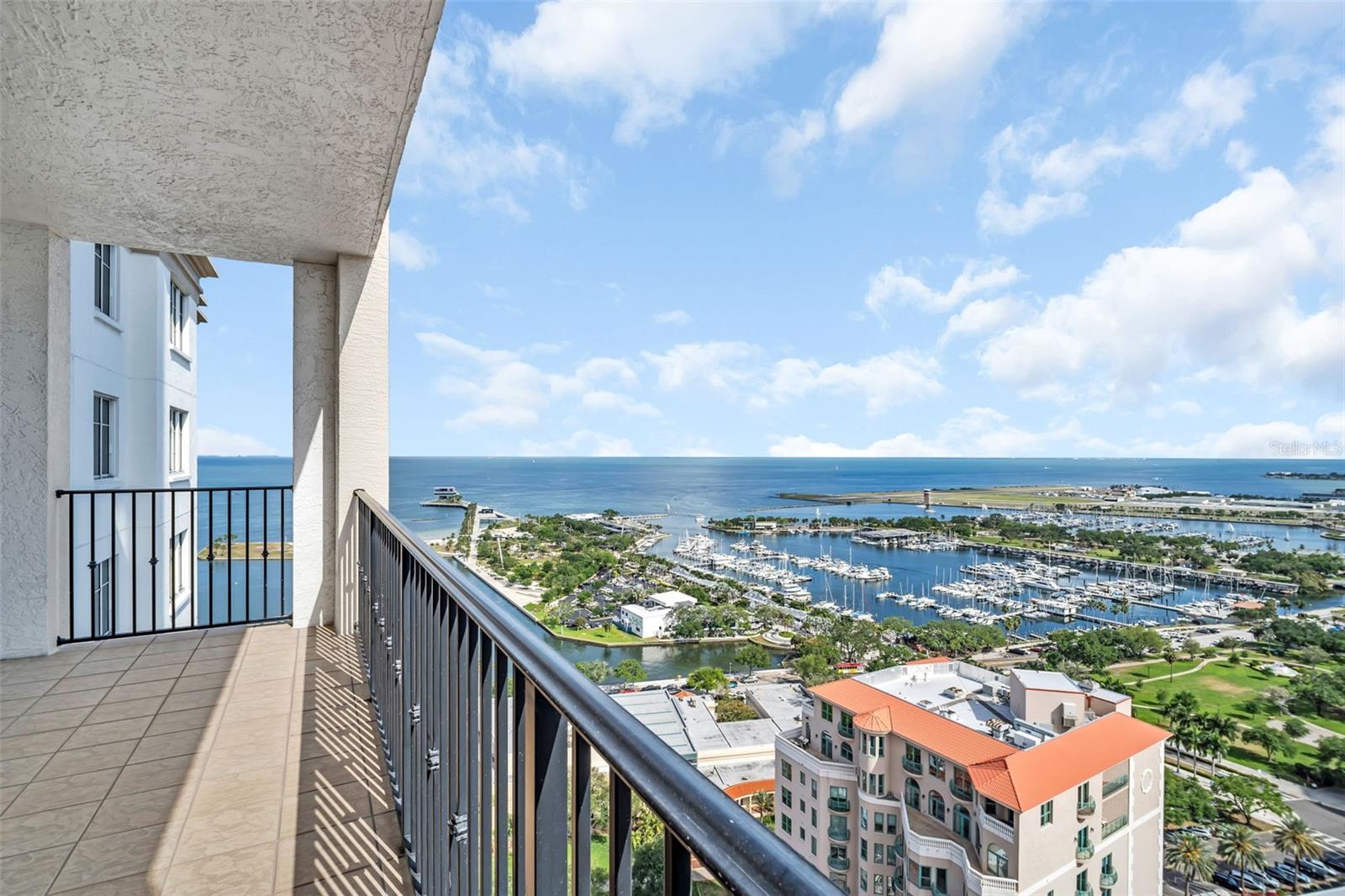 300 BEACH DR NE #2604
