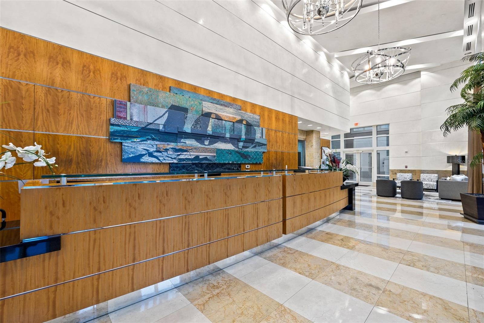 400 BEACH DR NE #1004
