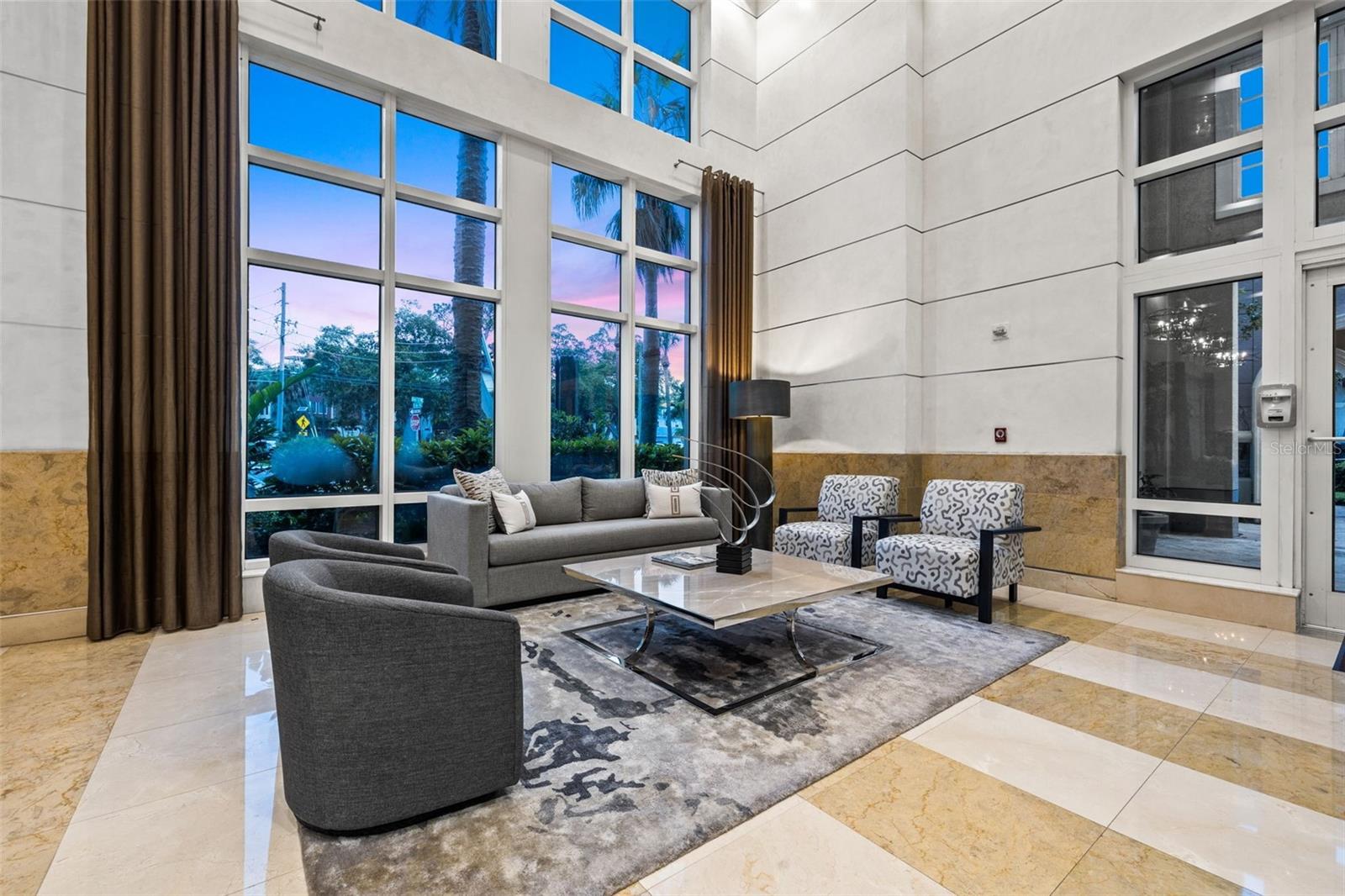 400 BEACH DR NE #1004