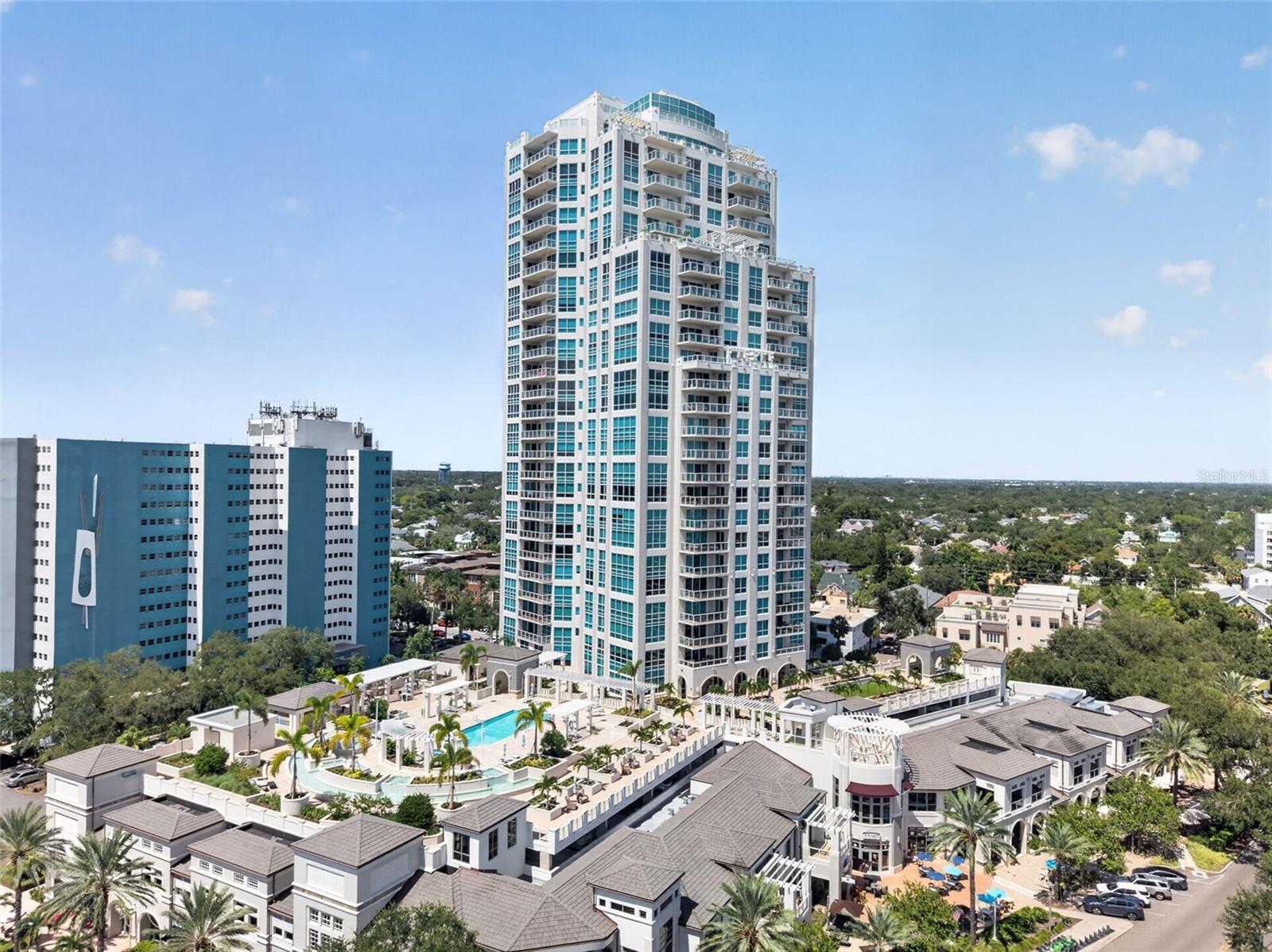 400 BEACH DR NE #1004