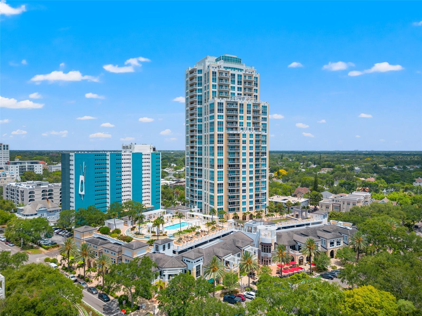 400 BEACH DR NE #1004