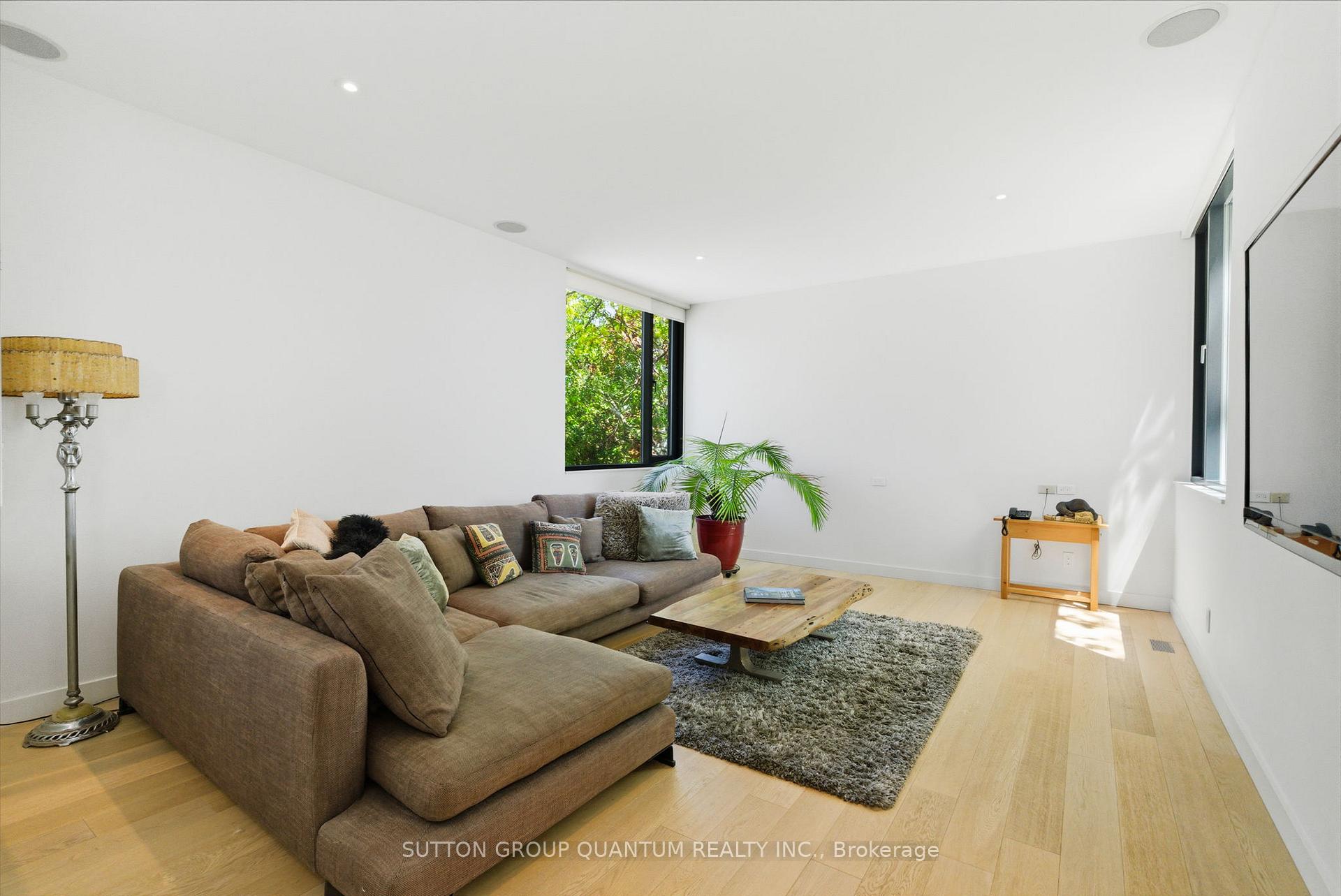23 Crescentwood Road
