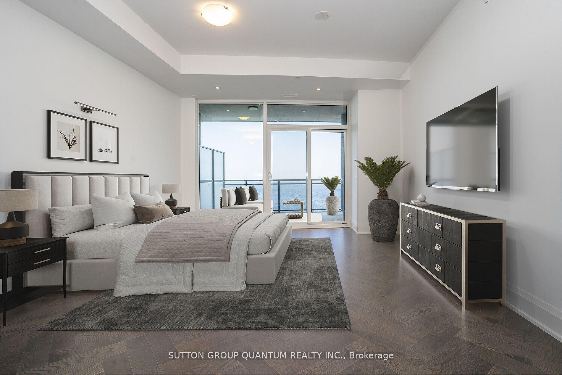 55 PORT Street E 602
